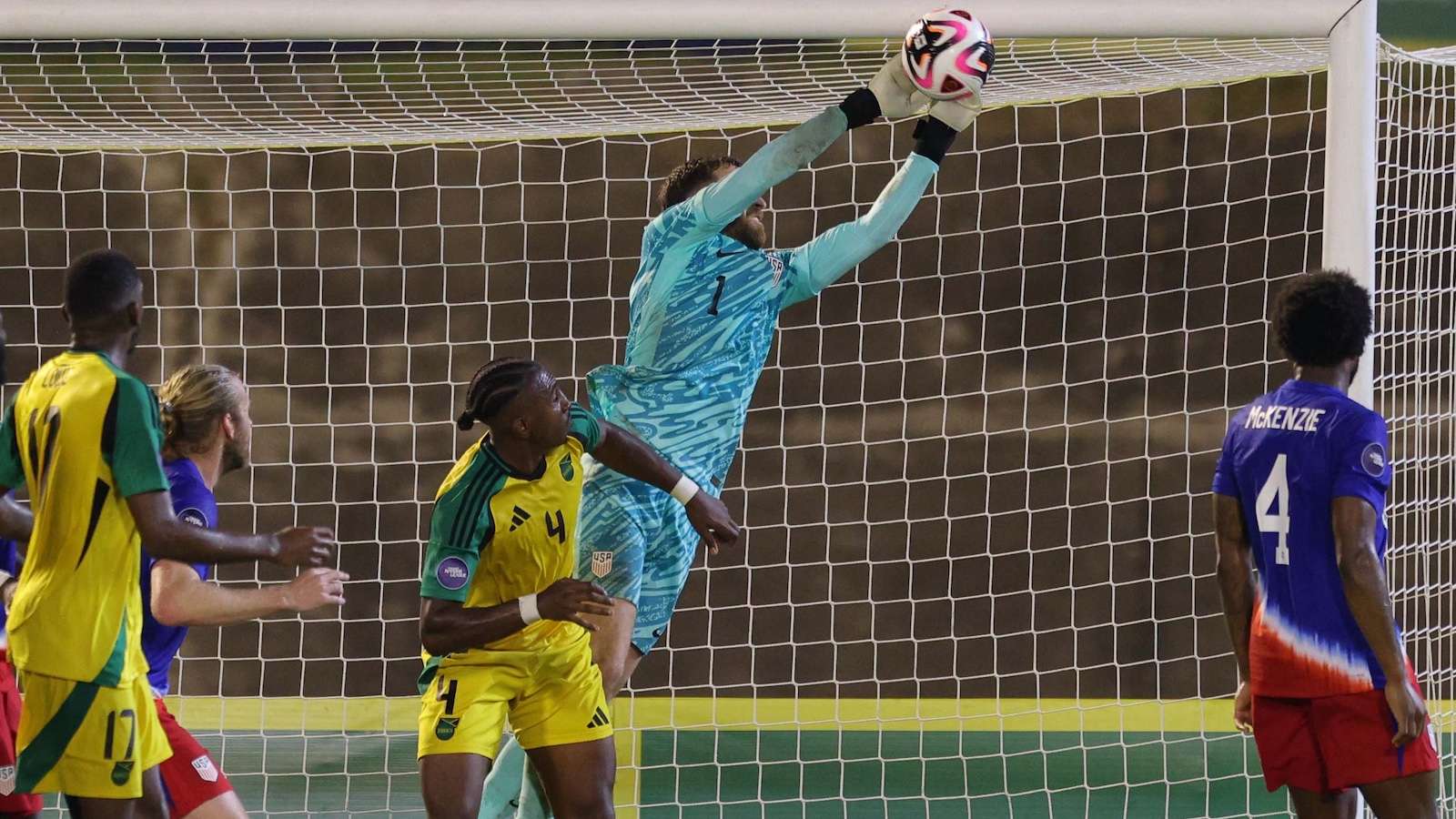 但他在过去 但他在过去